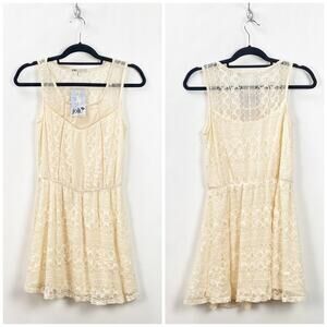 Jolt Medium NWT Womens Beige Lace Elastic Waist Sleeveless Princess Dress